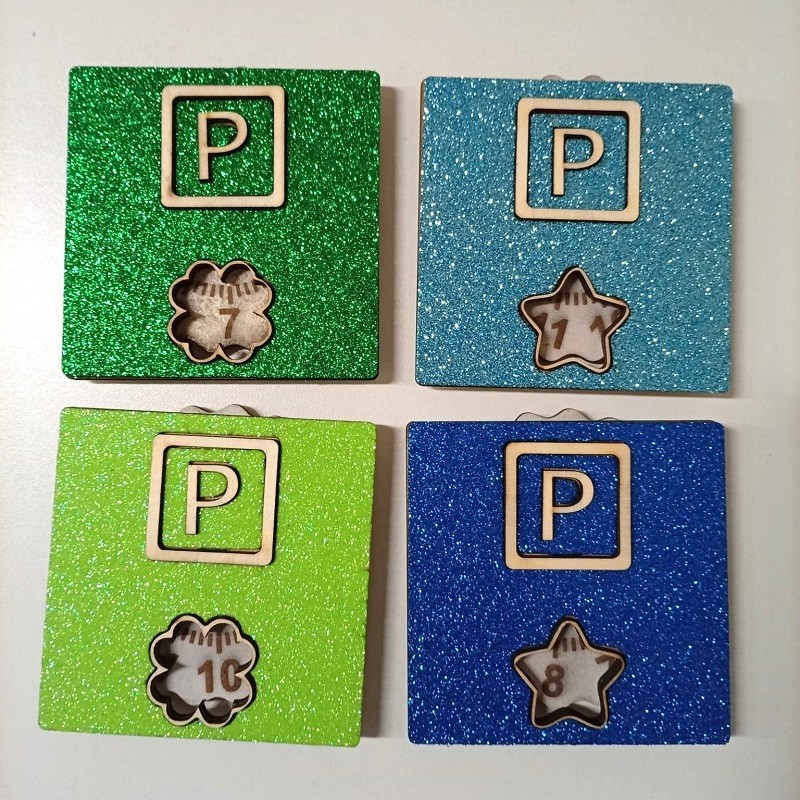 Disco orario in legno personalizzato quadrifoglio