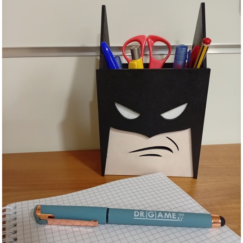 Portapenne in legno personalizzato Batman